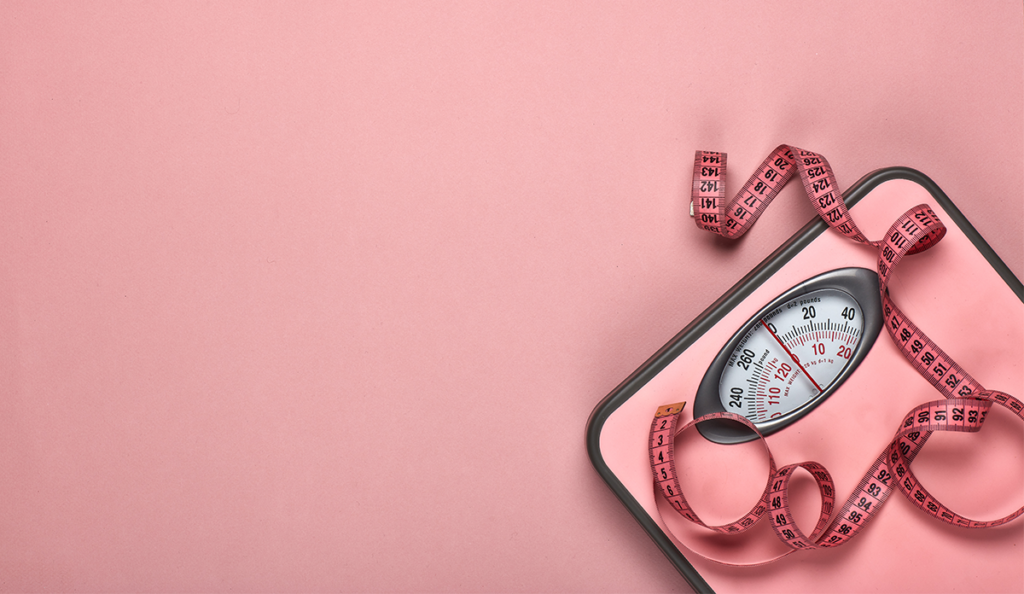 a scale with measuring tape