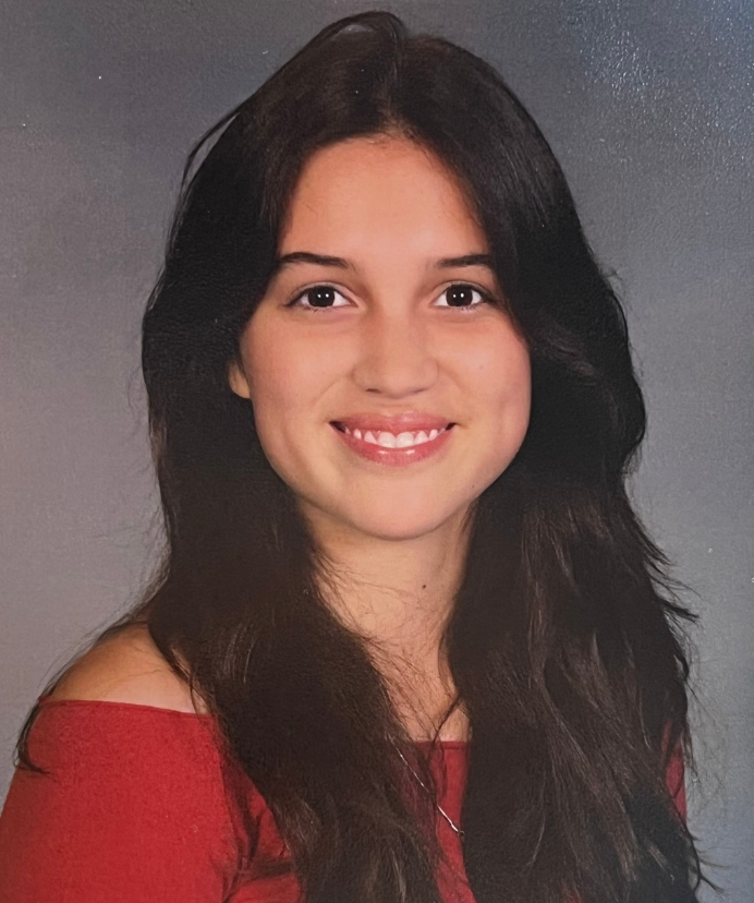 Julia Carreon-Sanchez headshot