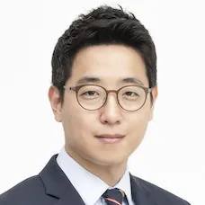 a man in a suit and tie