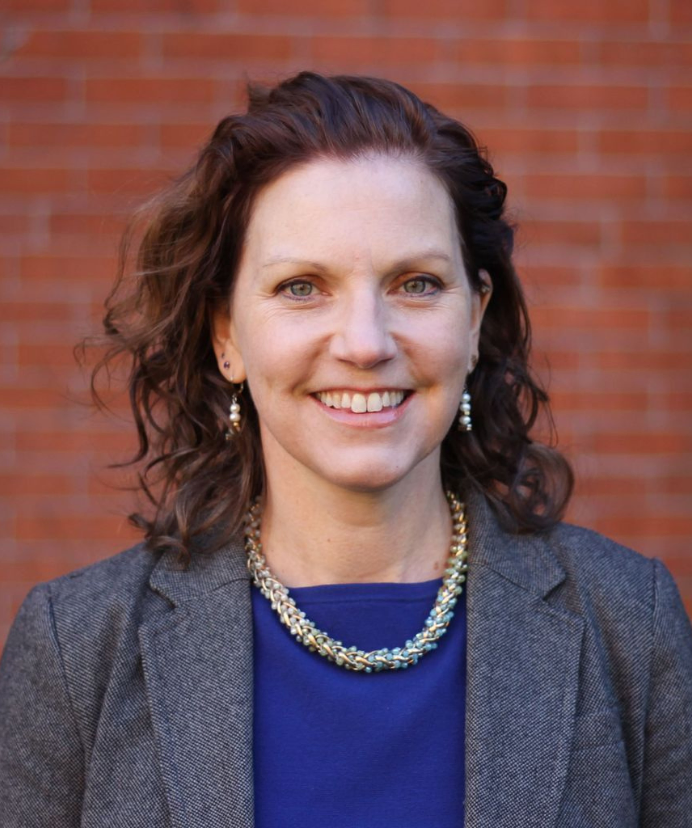 Stephanie Ettinger de Cuba headshot