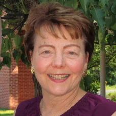 Barbara Dennison headshot