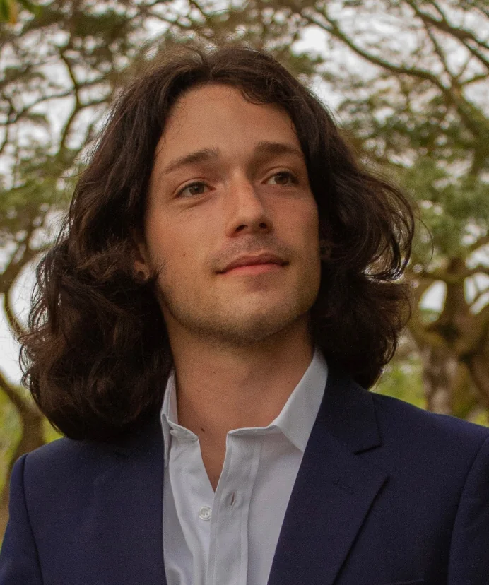 Ezra Levinson headshot