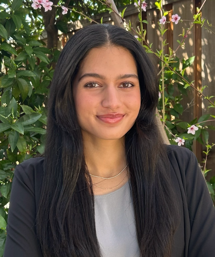 Shrutika Damle headshot