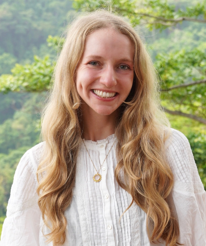 Alia Cornell headshot